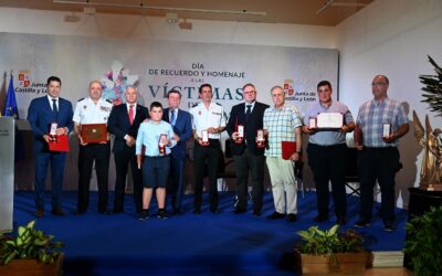 La Junta de Castilla y León reconoce a las víctimas del terrorismo y a la Policía Nacional