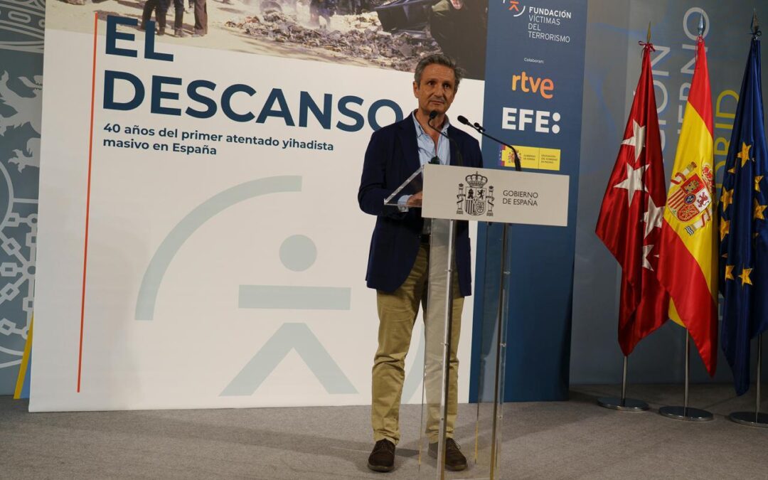 El presidente de la Asociación de Víctimas del Terrorismo de Castilla y León acude a la inauguración de la exposición sobre el primer atentado yihadista en España