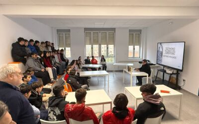 La AvtCyL lleva el testimonio de una víctima de ETA al IES San Vicente de Paúl de Benavente