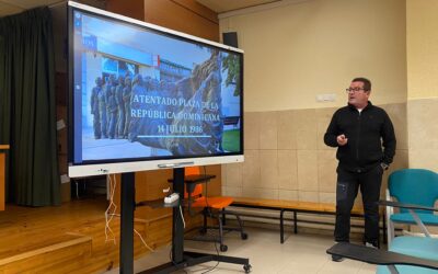 Dos víctimas del atentado de la plaza de la República Dominicana comparten su testimonio en el IES María de Molina de Zamora