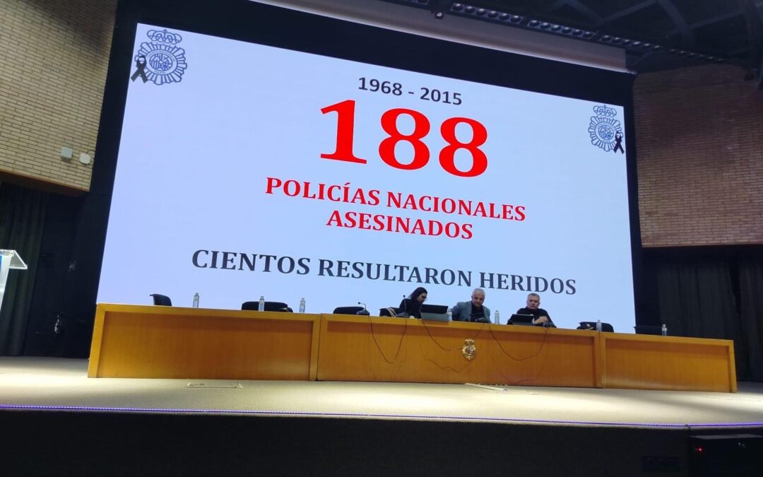 El presidente de la AvtCyL participa en la jornada de testimonios en la Escuela Nacional de Policía de Ávila