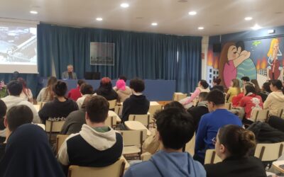 El presidente de la AvtCyL comparte su testimonio en el IES Ramón y Cajal de Valladolid