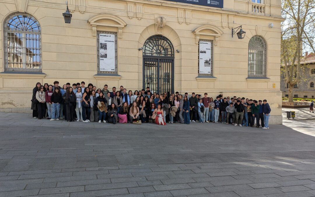 Futuros periodistas de la UVa se acercan en Vitoria a la memoria de las víctimas del terrorismo