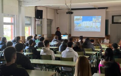 Una víctima de ETA comparte su testimonio en el IES La Vaguada de Zamora