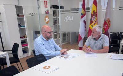 El nuevo Comisionado para las Víctimas del Terrorismo en Castilla y León visita la sede de la AvtCyL