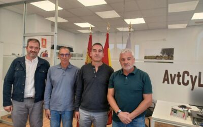 Representantes de la Asociación Unificada de Guardias Civiles visitan la sede de la AvtCyL